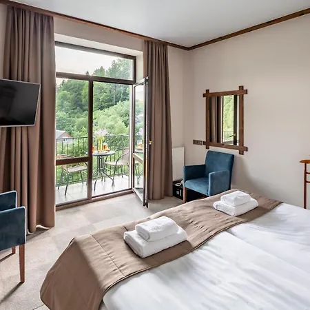 Osonnya Karpaty Medical & Skhidnytsia