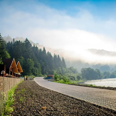 Osonnya Karpaty Medical & Skhidnytsia