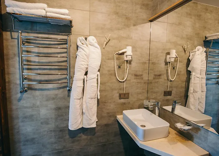 Osonnya Karpaty Medical & 4* Skhidnytsia