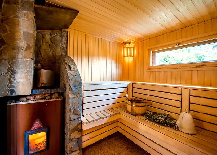 Osonnya Karpaty Medical & 4* Skhidnytsia